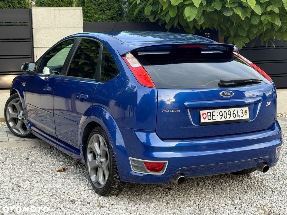 Ford Focus 2.5 ST - 13