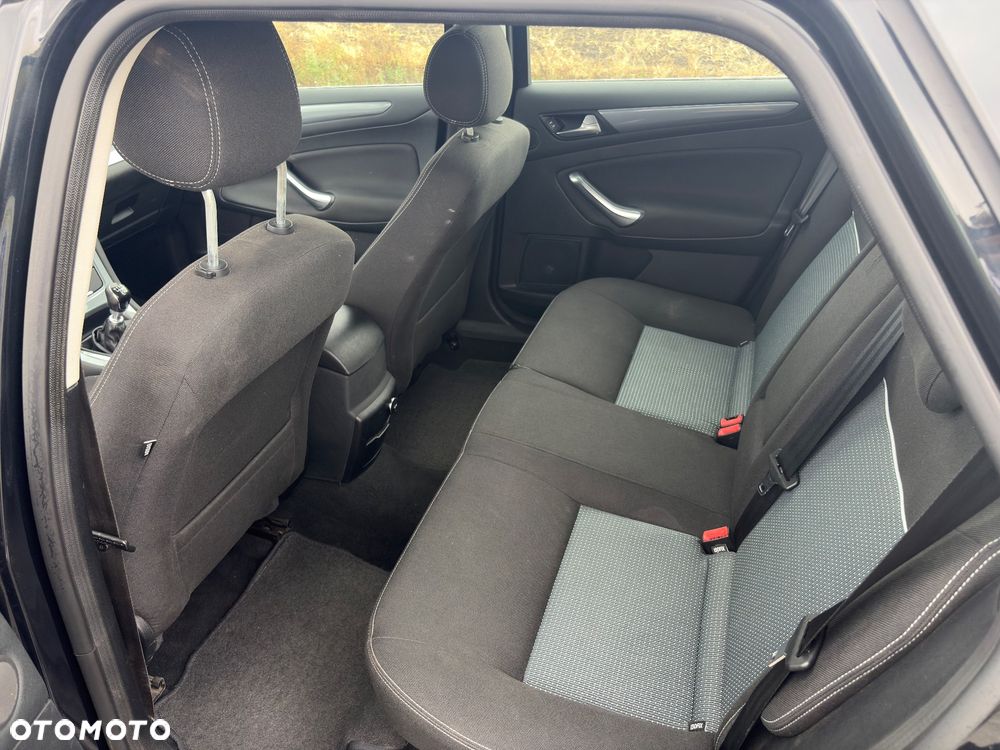 Ford Mondeo - 11