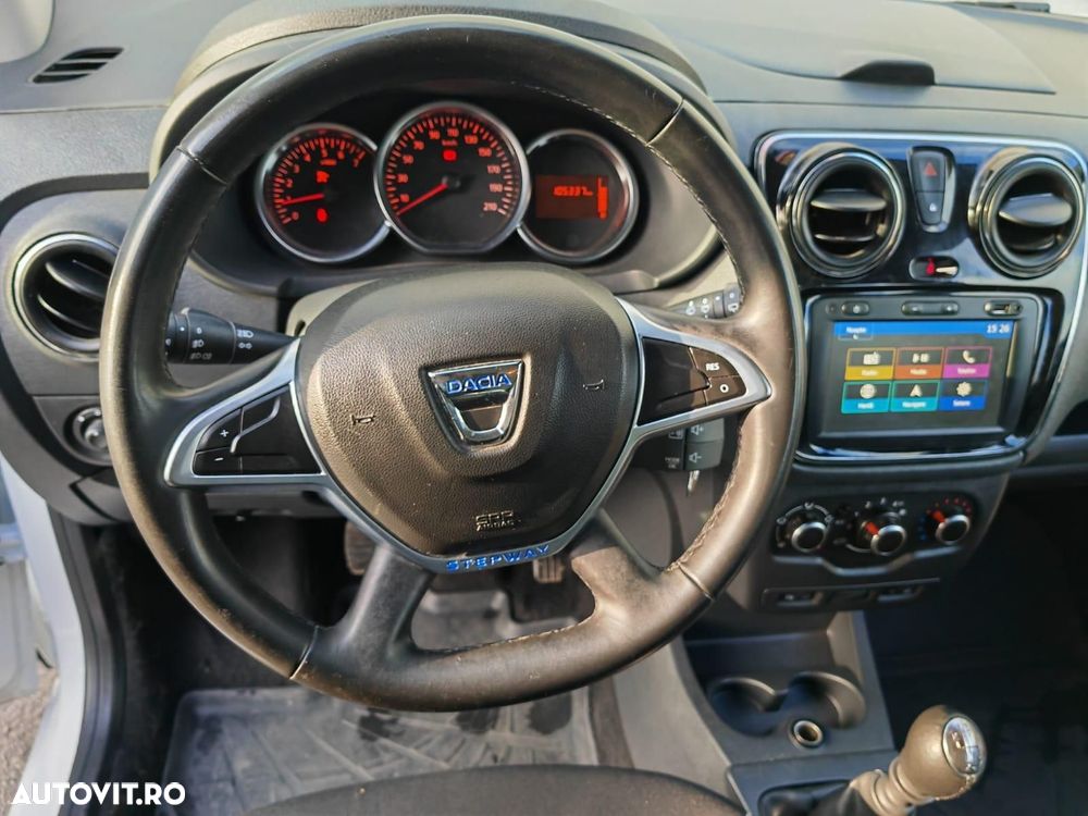 Dacia Lodgy 1.5 Blue dCi Stepway - 9