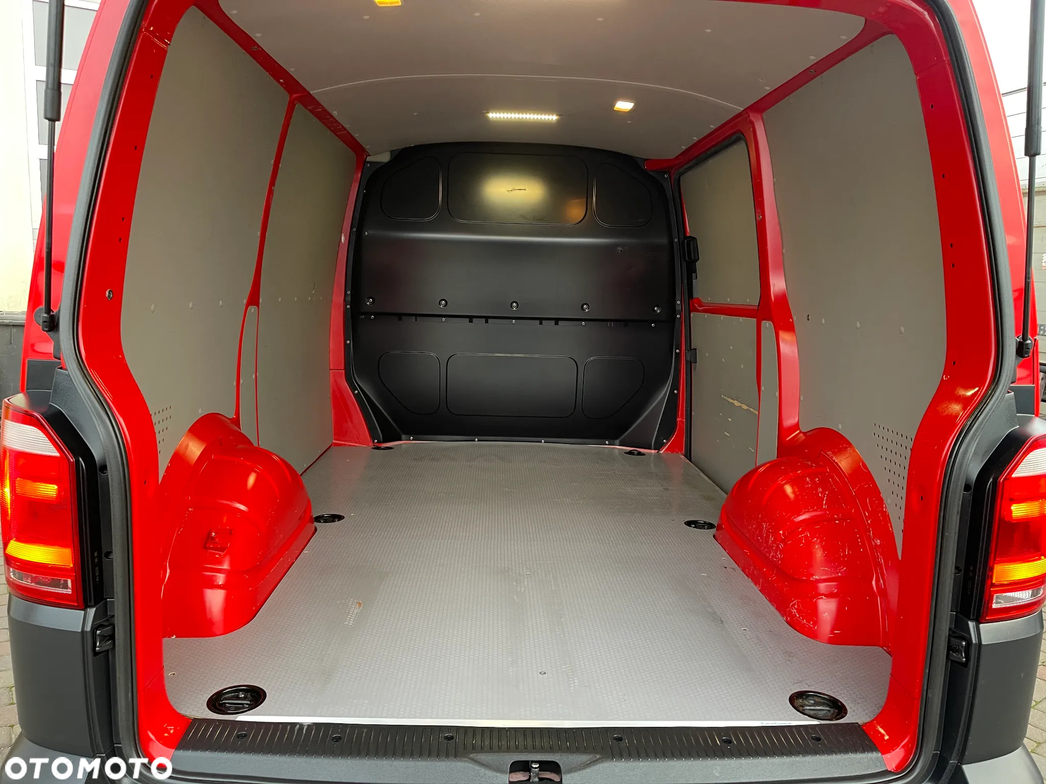 Volkswagen Transporter T6 L1H1 - 14