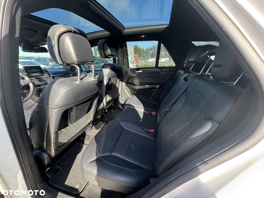 Mercedes-Benz GLE - 19