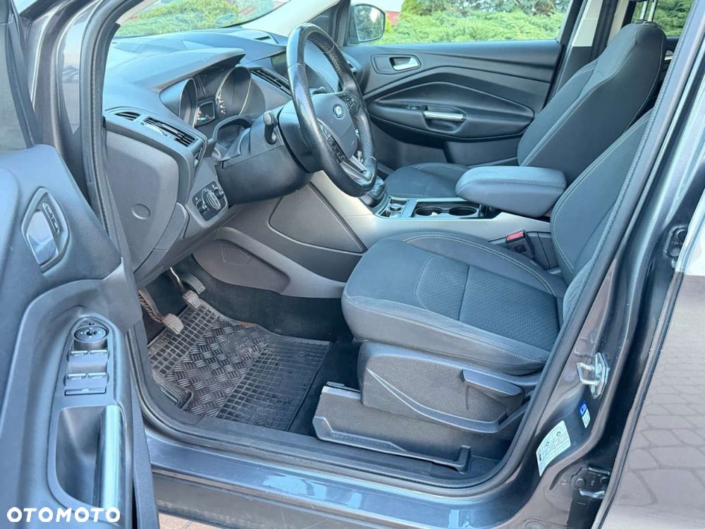 Ford Kuga - 16