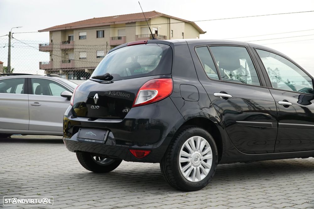Renault Clio - 10