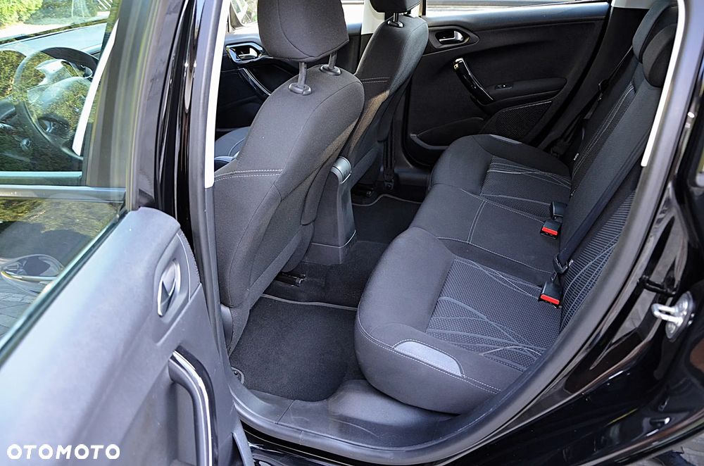 Peugeot 208 1.4 HDi Business Line - 18