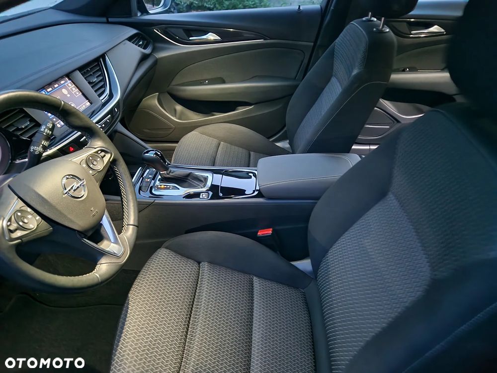 Opel Insignia - 14