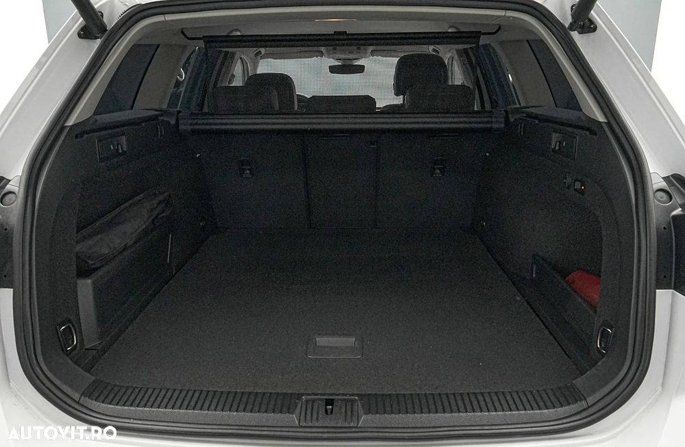Volkswagen Passat Alltrack 2.0 TDI DSG 4Motion - 29