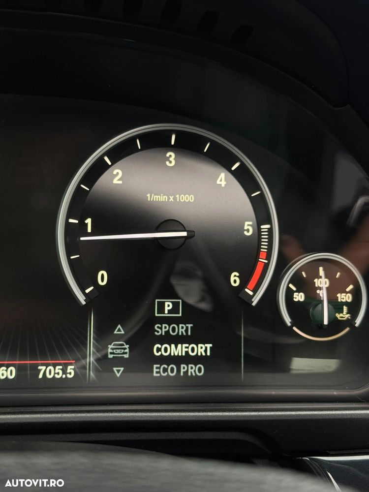 BMW Seria 5 520d - 40