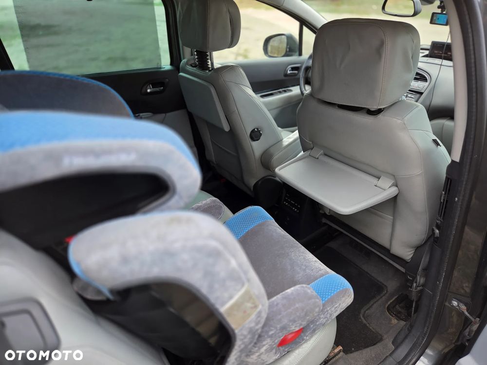 Peugeot 5008 2.0 HDi Family 7os - 35