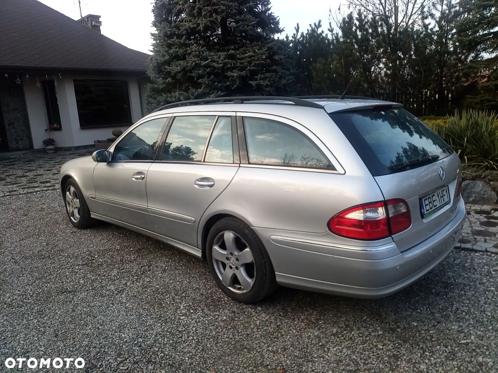Mercedes-Benz Klasa E 270 CDI T Avantgarde - 3