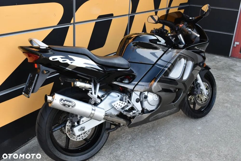Honda CBR - 4
