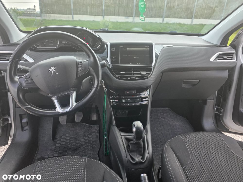 Peugeot 208 1.2 PureTech Allure S&S - 15