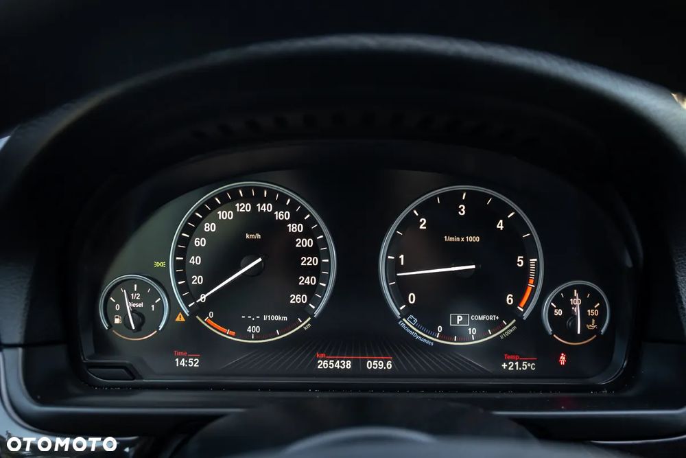 BMW Seria 5 530d xDrive Luxury Line - 34