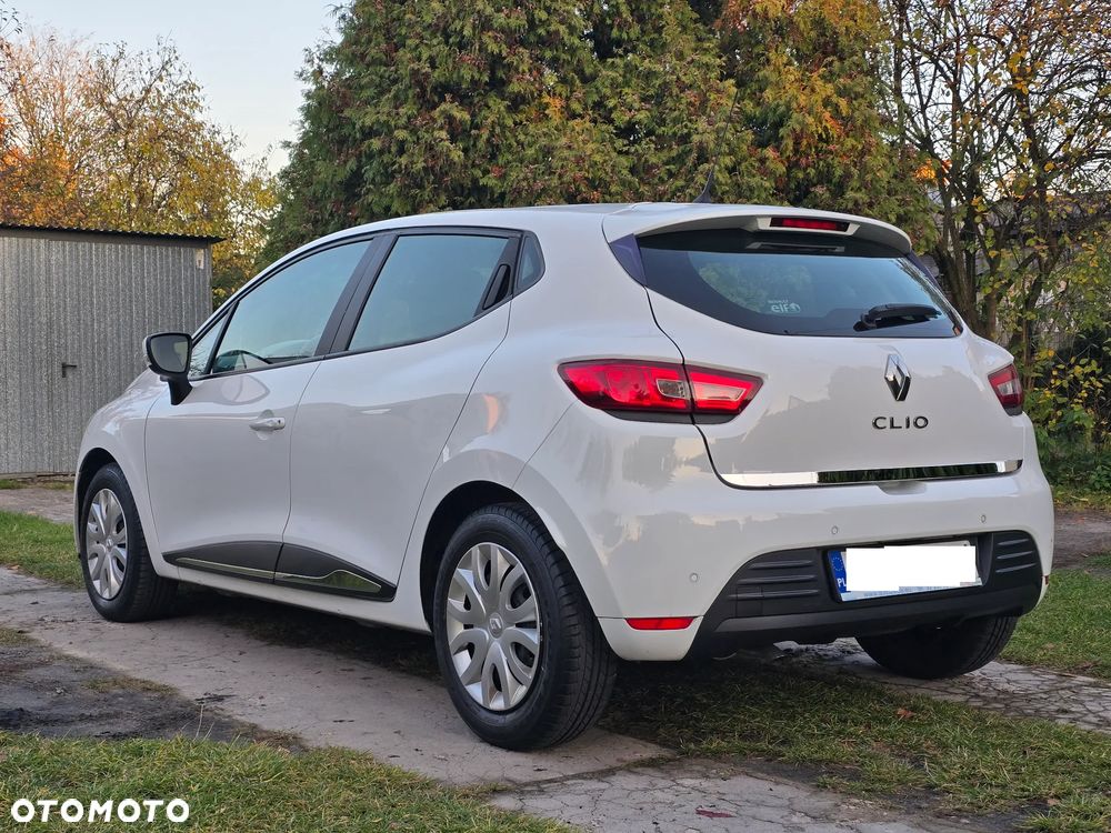 Renault Clio 1.2 16V Limited - 30