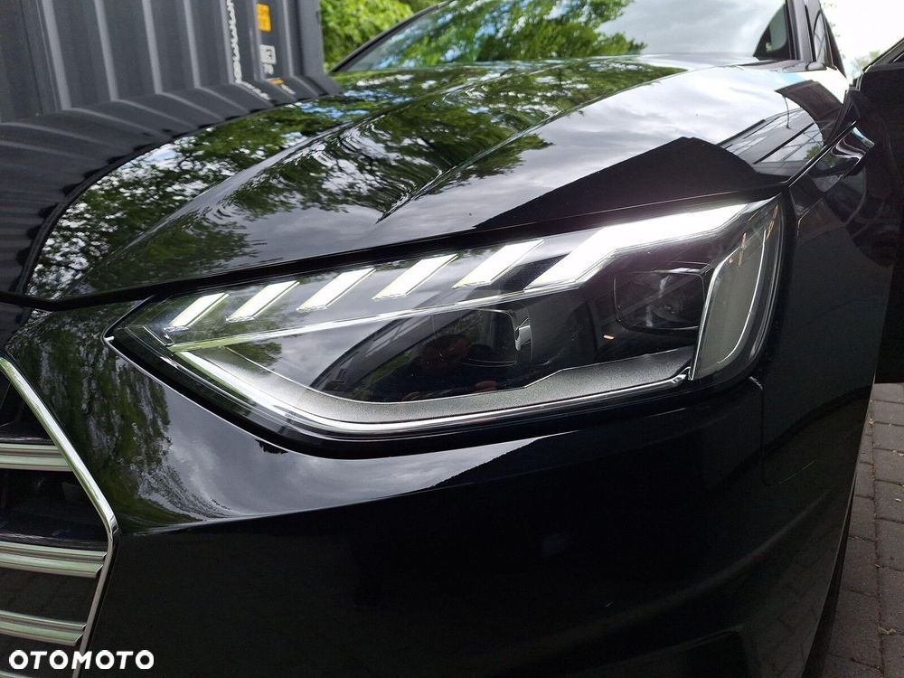 Audi A4 Limousine - 32