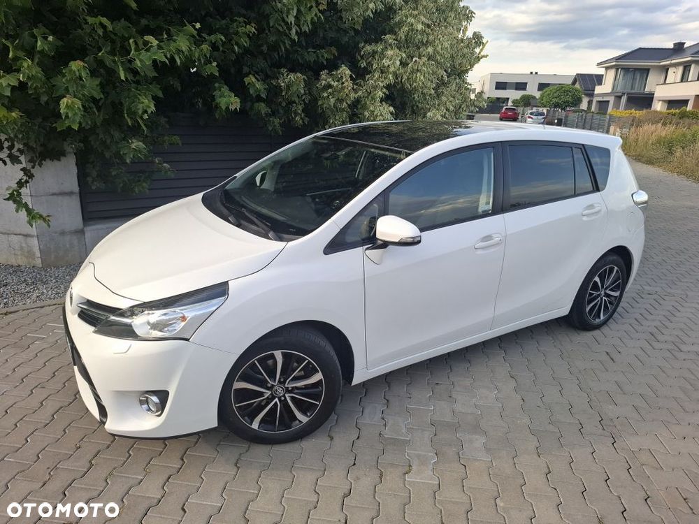 Toyota Verso 1.8 Premium MS - 3