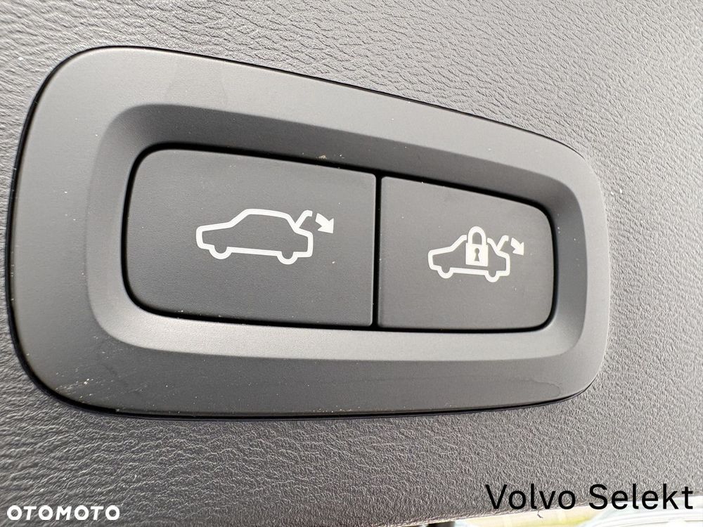 Volvo XC 40 - 24