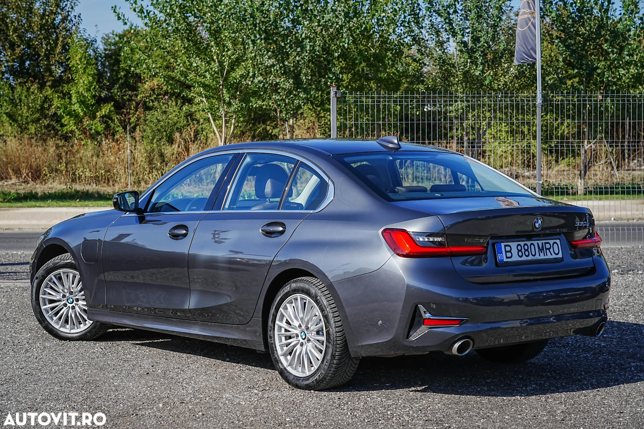 BMW Seria 3 330e Aut. Luxury Line - 29