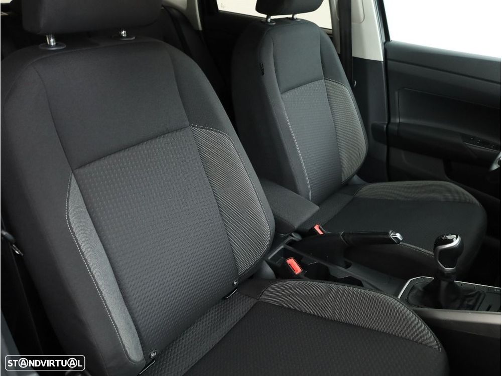 VW Polo 1.0 TSI Urban - 18