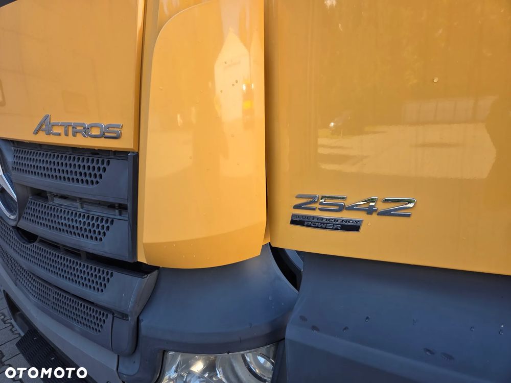 Mercedes-Benz ACTROS 2542 6x2-4 - Pomoc drogowa hydrauliczne najazdy samochód specjalny po przewozu maszyn budowlanych podnośników koszowych zwyżek pojazdów i innych BEKO THORRY ZANNER - 14