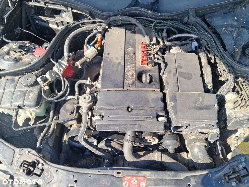 Mercedes C klasa W203 KOMBI silnik kompletny 1.8 Kompresor 143 KM OM271.946 271946 skrzynia biegów 716.628 drzwi maska klapa zderzak błotnik kolor czarny 040 lampa maglownica pompa wspomagania sprężarka dyfer wał napędowy półoś zwrotnica sterownik czujnik moduł wiązka przewód blenda szyba podszybie radio panel sterowania pompa pompka abs paliwa kierownica manetka włącznik fotel schowek zegary głośnik alternator rozrusznik cewka zbiorniczek sprężarka klimatyzacji klamka zamek zacisk hamulcowy mechanizm chłodnica pas przedni boczek lusterko silniczek sanki belka zawrotnica mcperson NA CZĘŚCI - 19