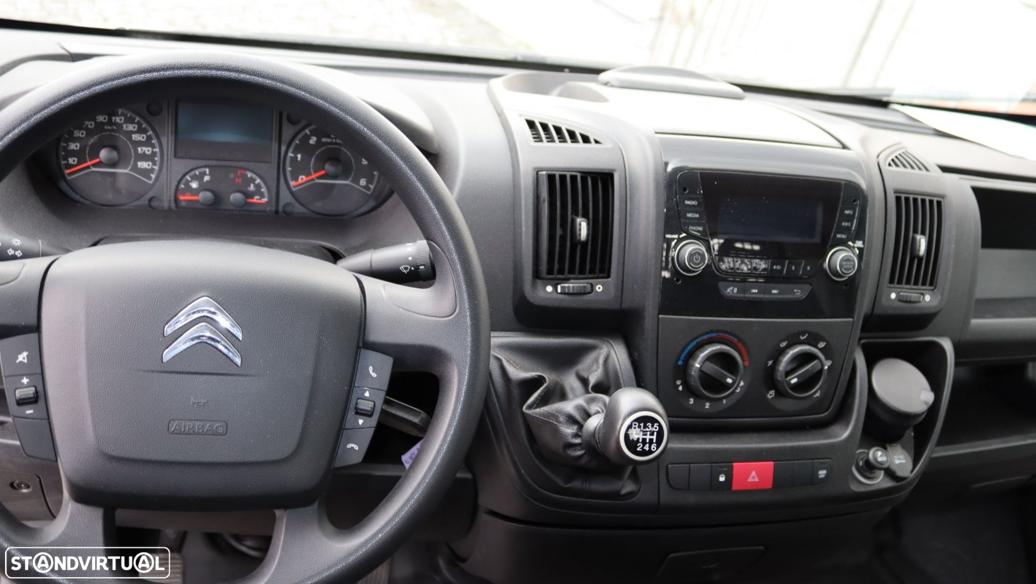 Citroën Jumper 2.0 BlueHDi 35 L4 - 11