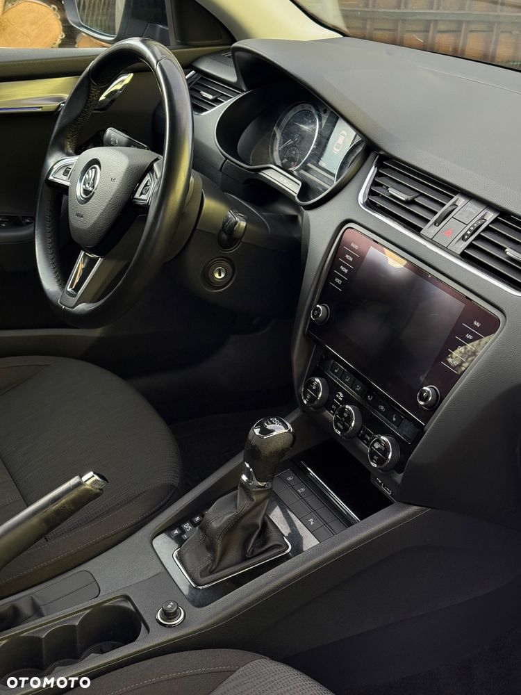Skoda Octavia 1.6 TDI DSG Style - 12
