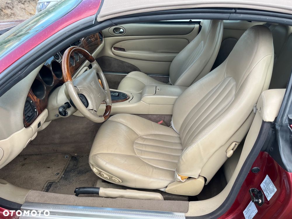 Jaguar XK8 - 5