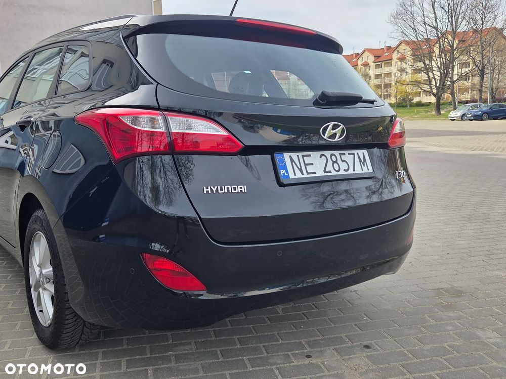 Hyundai i30 blue Kombi 1.6 CRDi Style - 15
