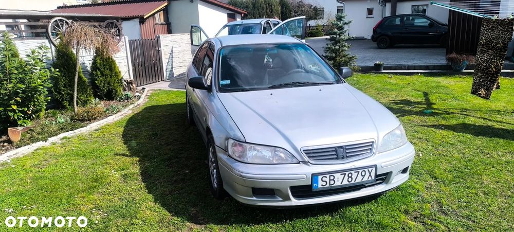 Honda Accord 1.8i LS - 1