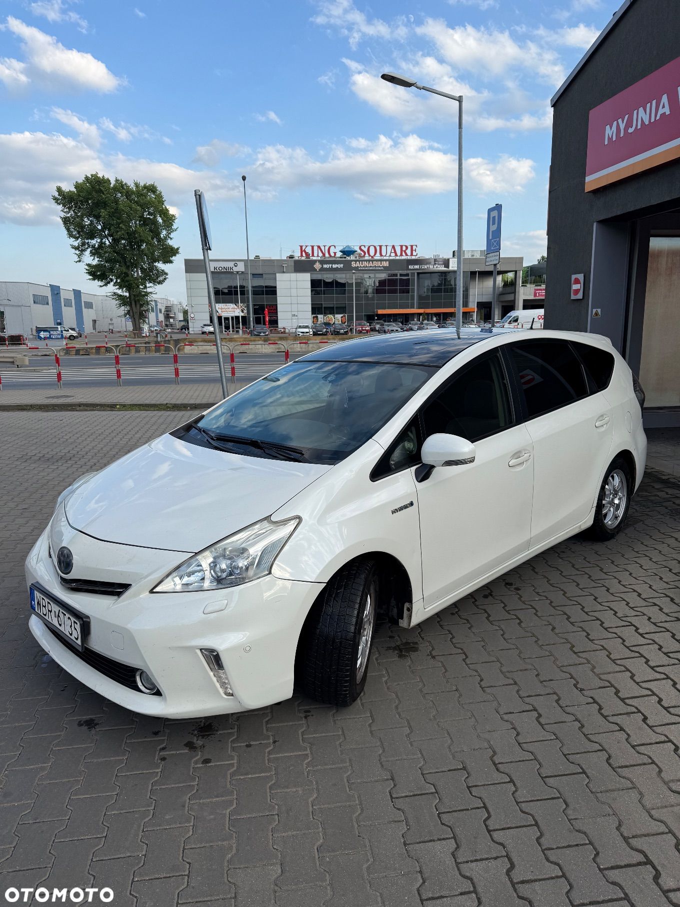 Toyota Prius+ 1.8 HSD Active - 1