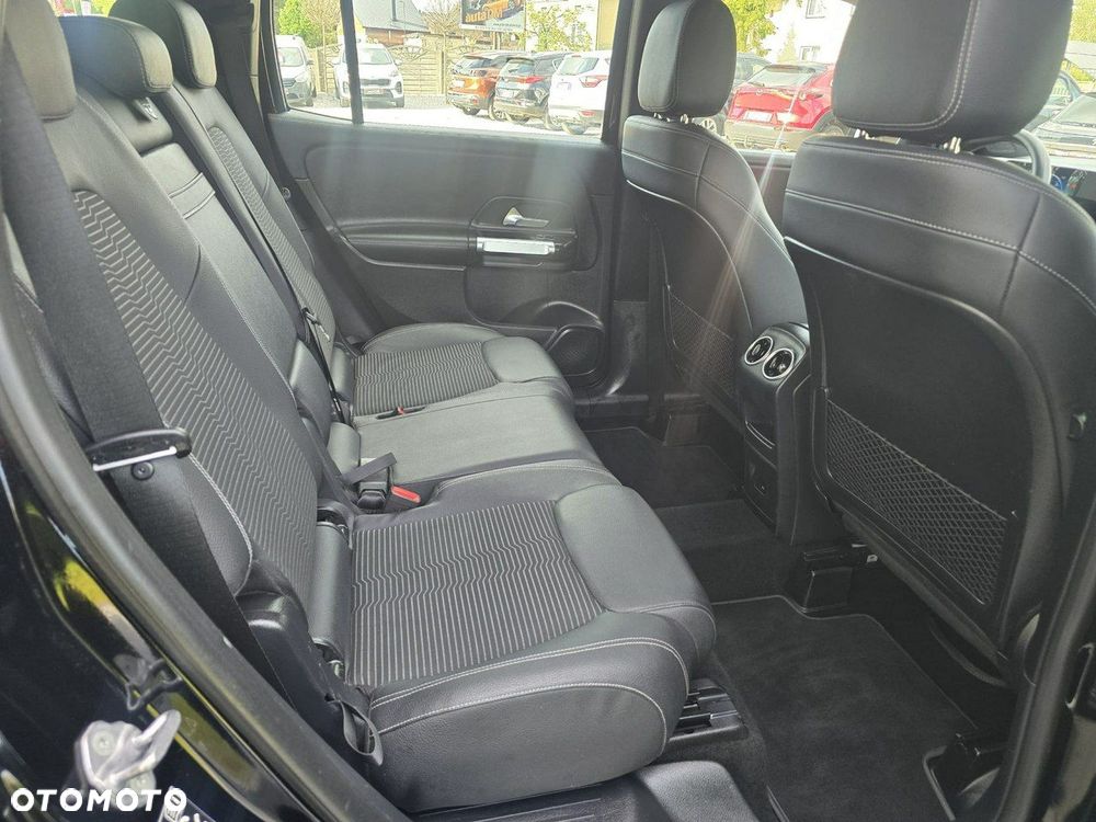 Mercedes-Benz GLB - 15