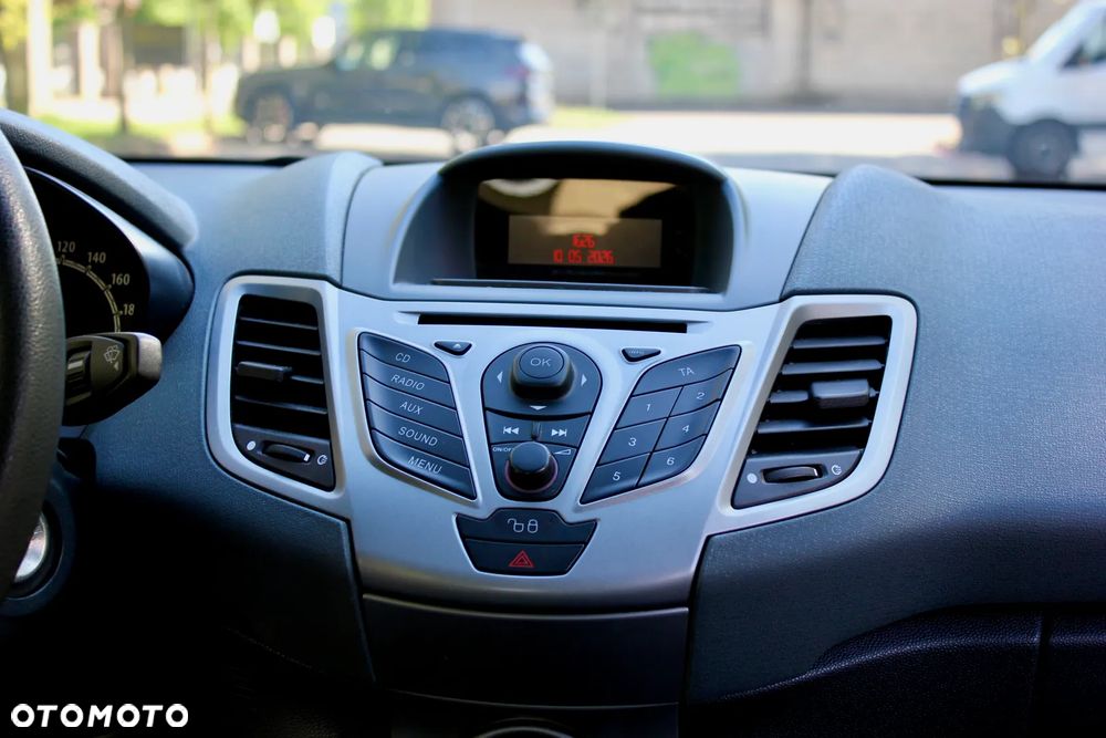 Ford Fiesta - 10