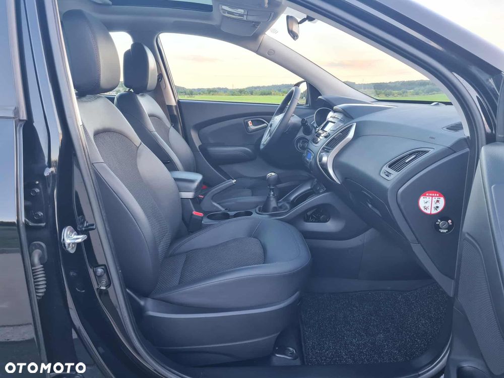 Hyundai ix35 blue 1.6 2WD Finale Gold - 12