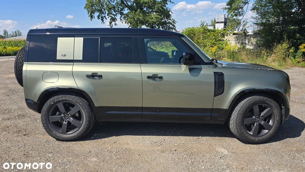 Land Rover Defender 110 D240 S - 4