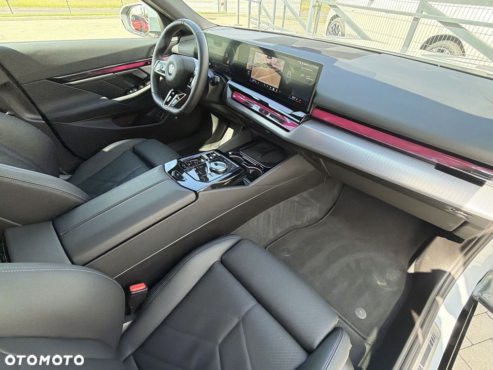 BMW Seria 5 520d xDrive mHEV M Sport - 19