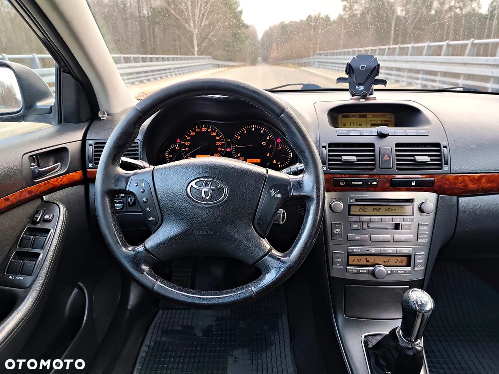 Toyota Avensis 2.0 VVT-i Prestige - 16