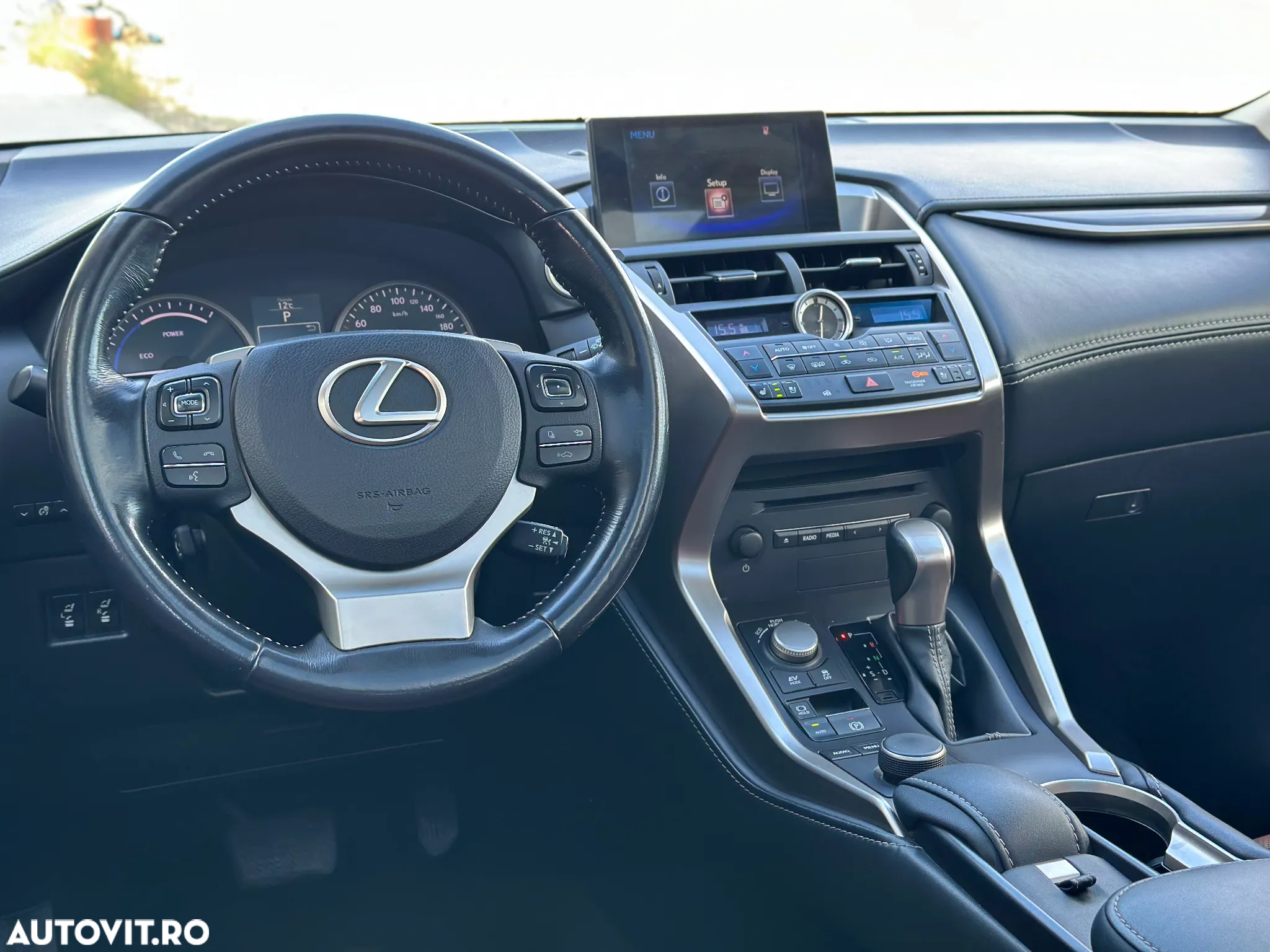 Lexus Seria NX 300h AWD Luxury - 14