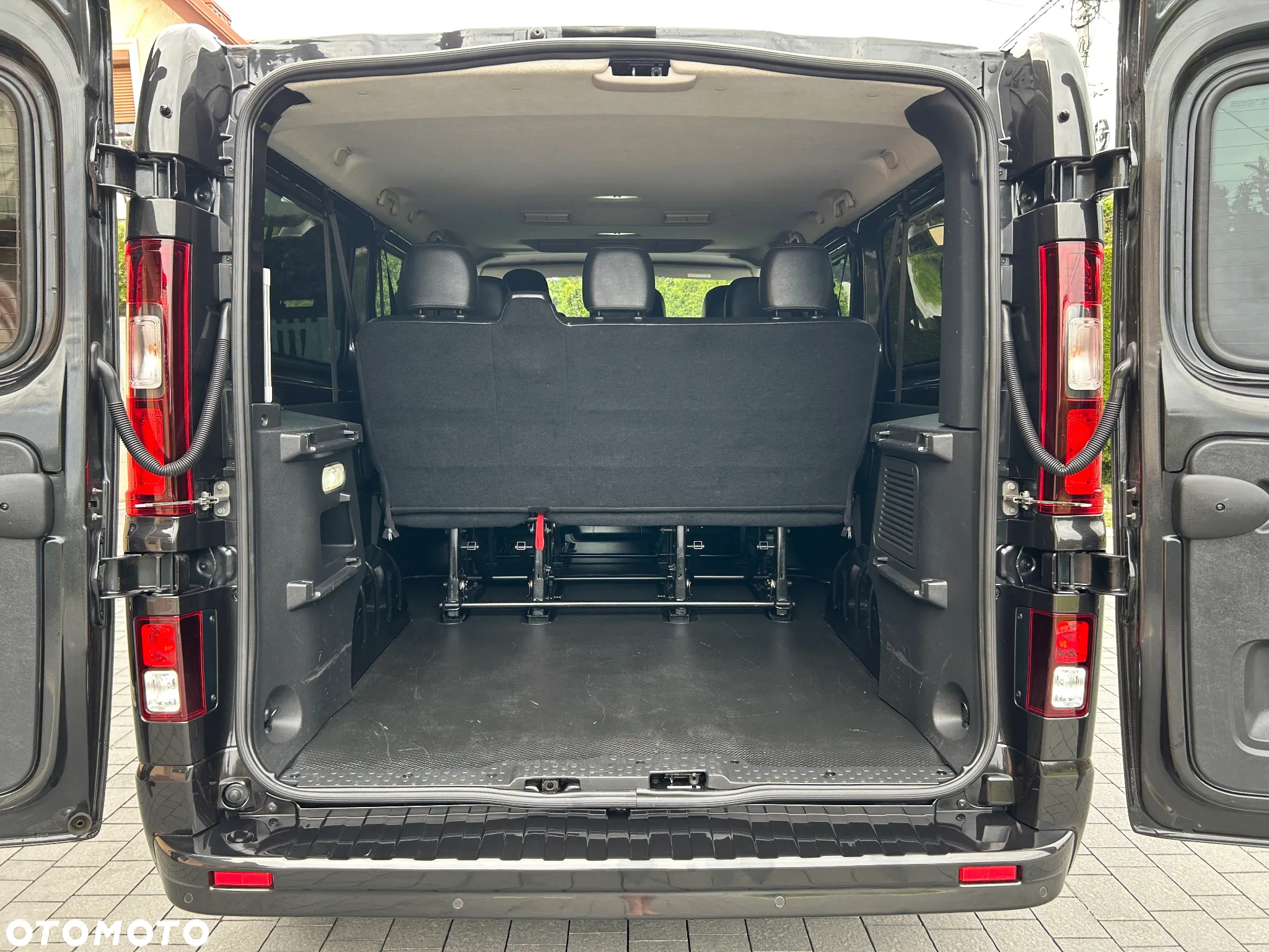 Opel Vivaro L2H1 2,9t Edition Business - 30