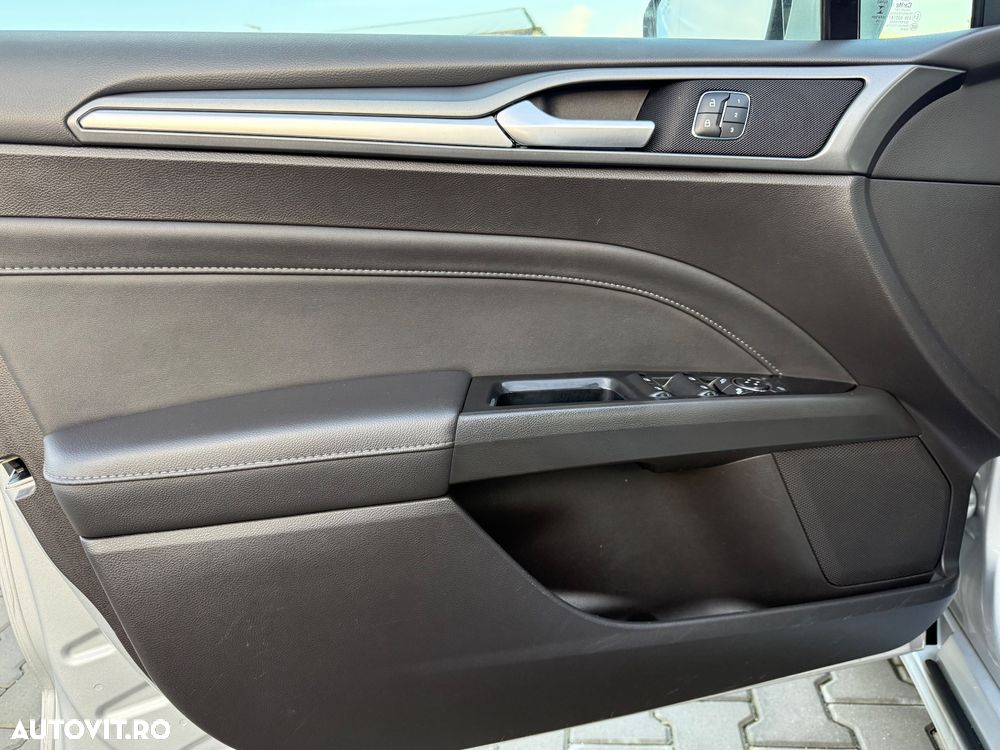 Ford Mondeo 2.0 TDCI Powershift AWD Titanium - 15