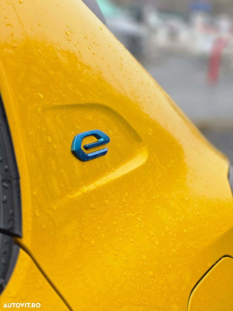 Peugeot 208 e-208 GT-Line - 10