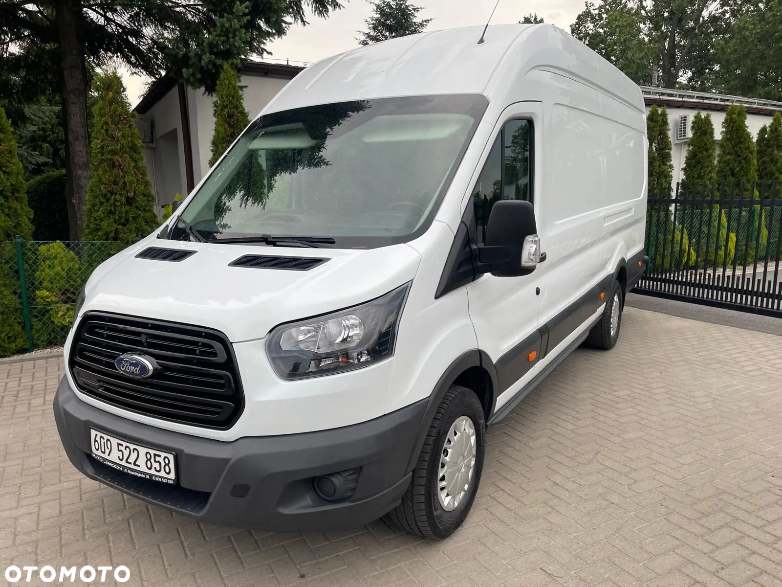 Ford Transit - 1