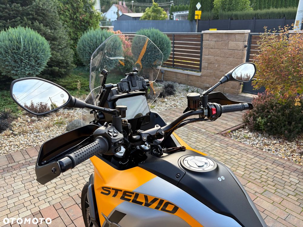 Moto Guzzi Stelvio - 16