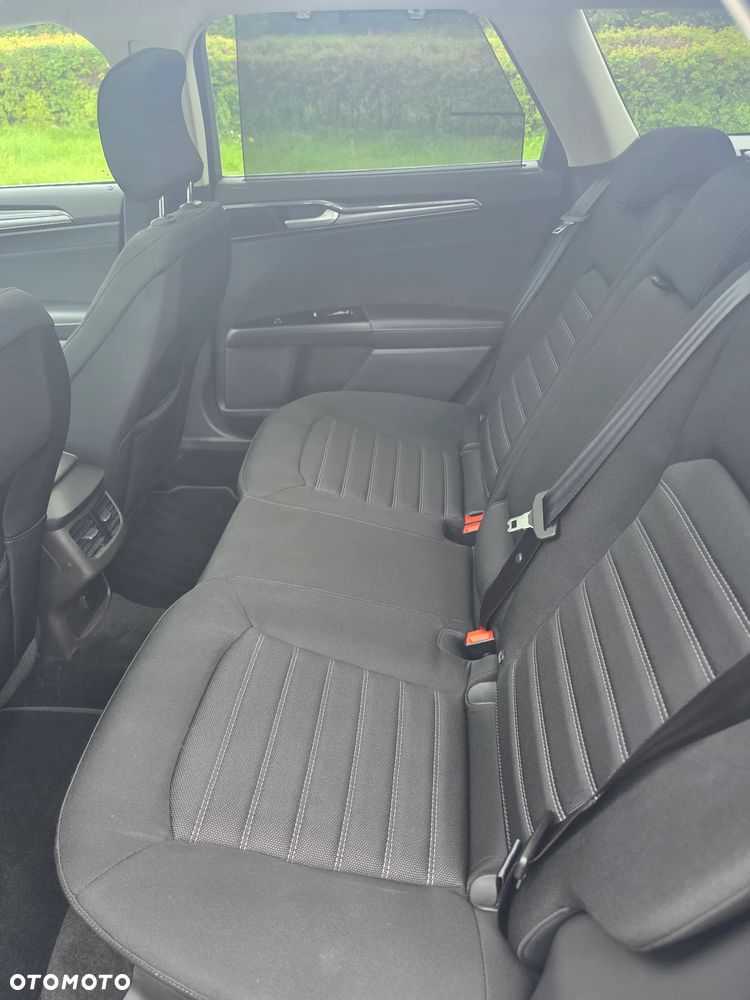 Ford Mondeo - 12