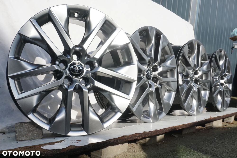 Toyota 5x114,3 19 7,5J et40 shadow chrome stan bdb - 2