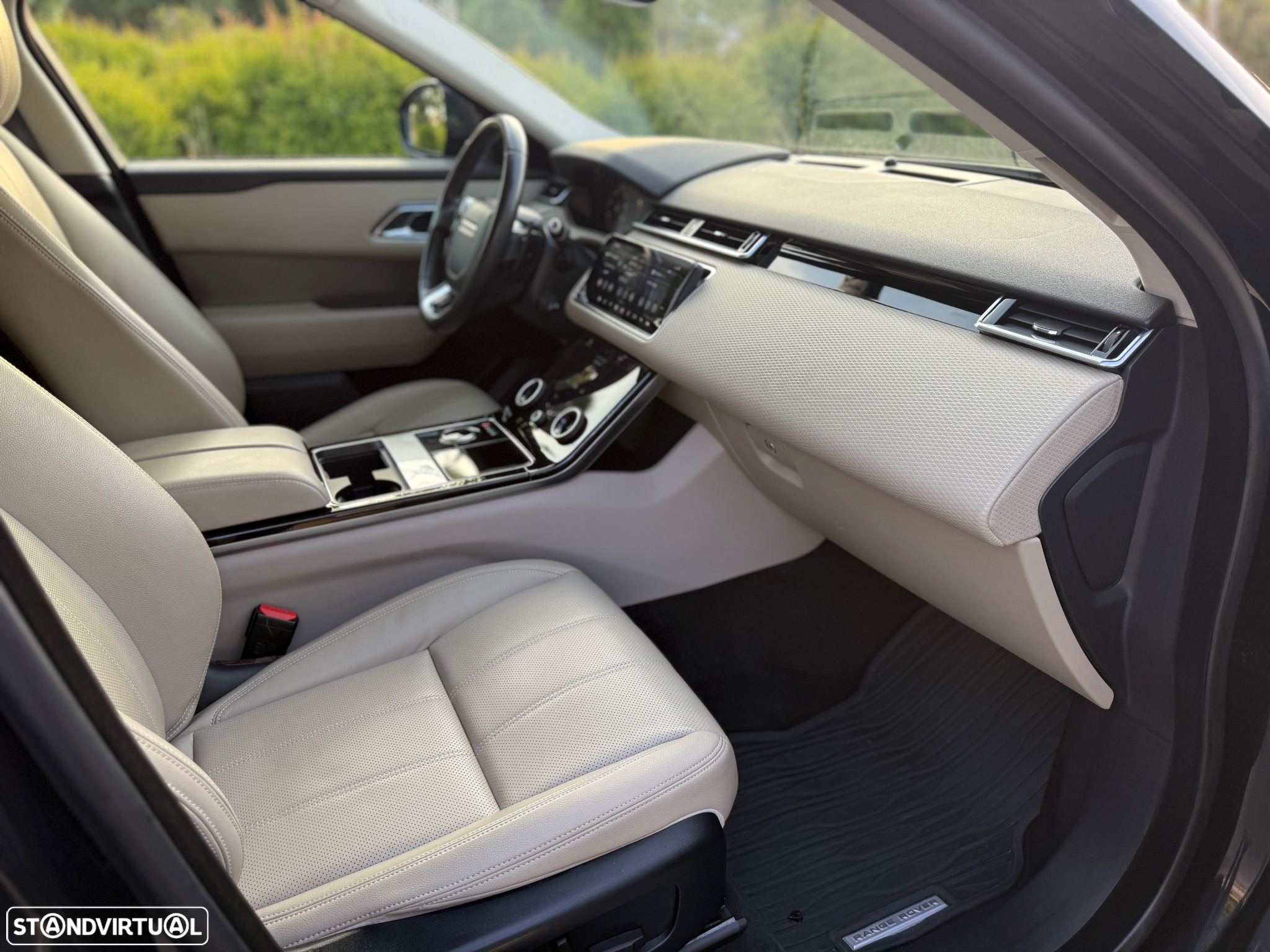 Land Rover Range Rover Velar 3.0 D R-Dynamic S - 19