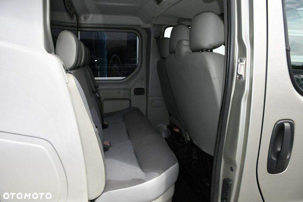 Opel Vivaro - 27