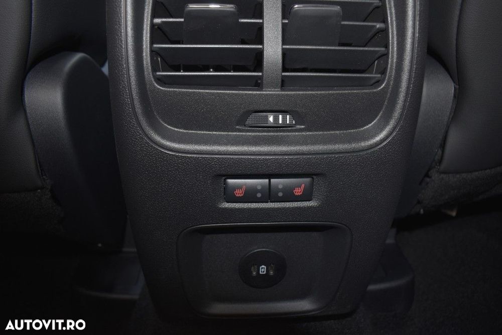 Ford Kuga 2.5 Duratec FWD PHEV ST-Line X - 16