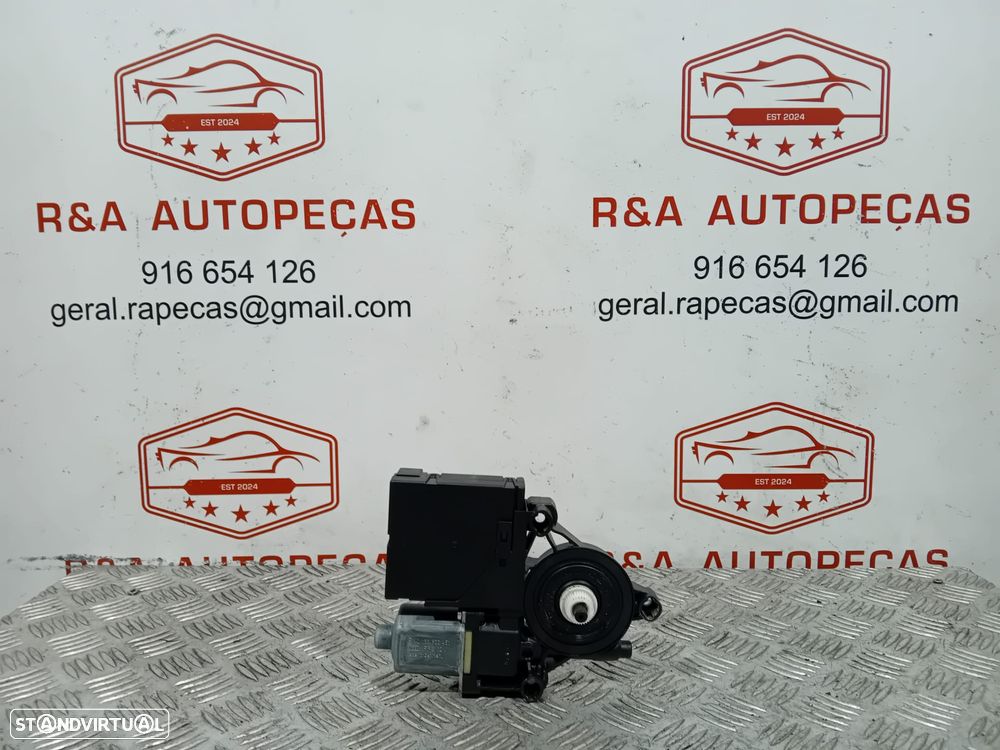 Motor de Elevador de Vidro Porta Frente Direito VW Passat B6 0130822451 Original - 3