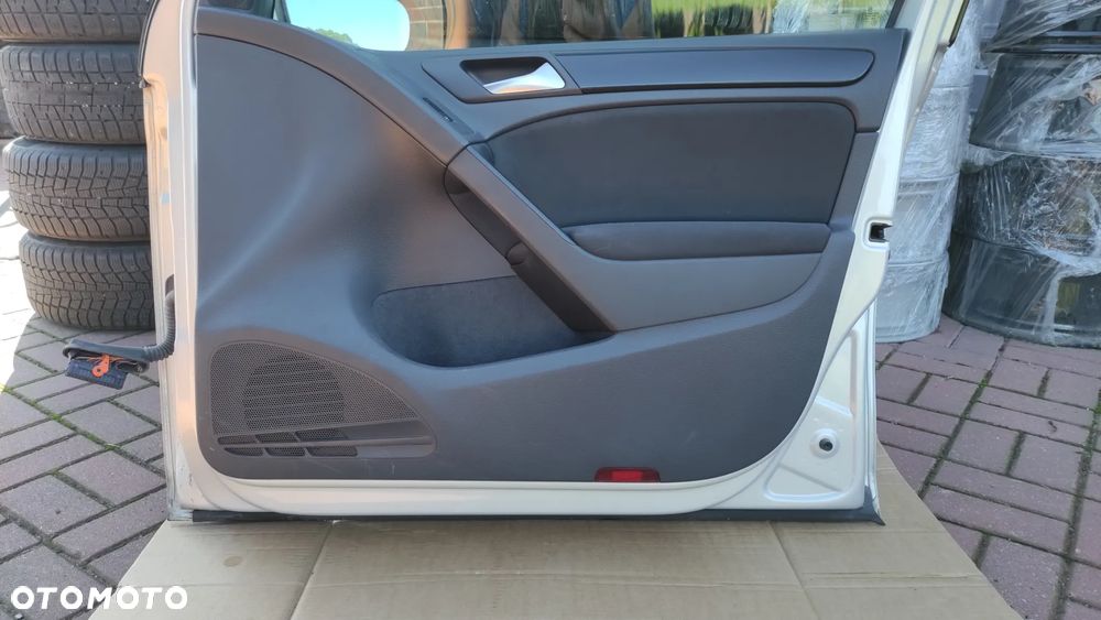 Drzwi prawe przednie VW Golf VI kod: LR7L - 2