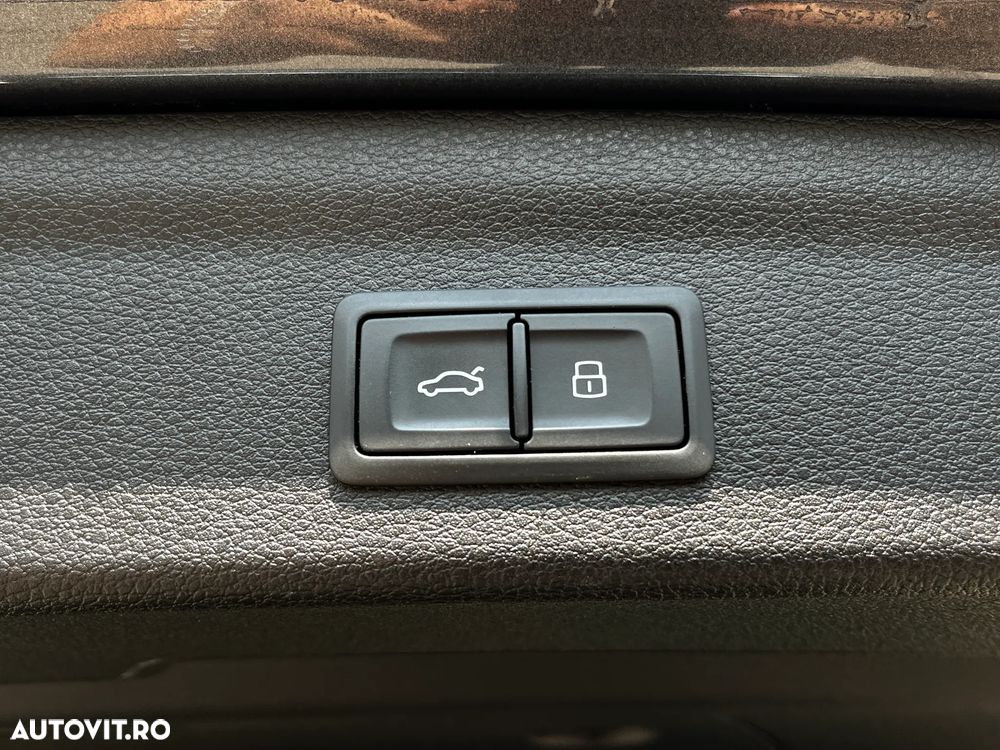 Audi Q3 40 TFSI quattro S tronic S line - 32